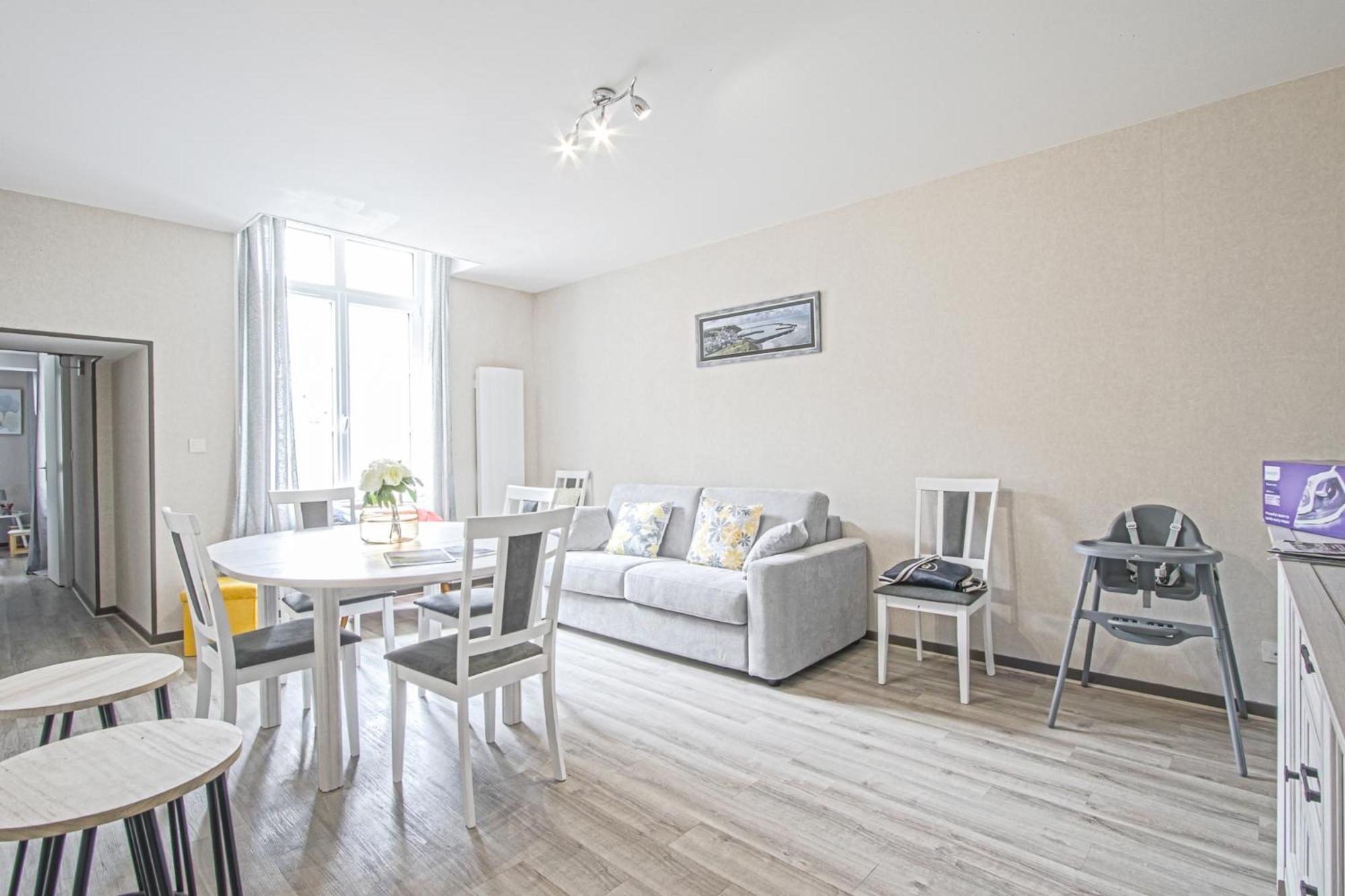 Le Nid Saint Jean Apartment Байо Екстериор снимка