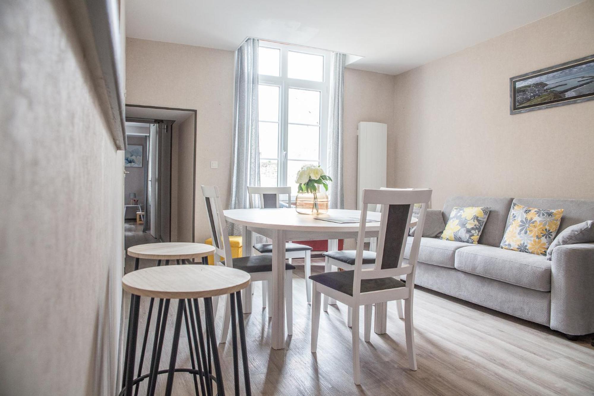 Le Nid Saint Jean Apartment Байо Екстериор снимка